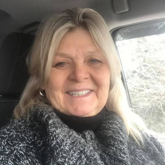 Meet your Posher, Darlene - Picture 1 of 1